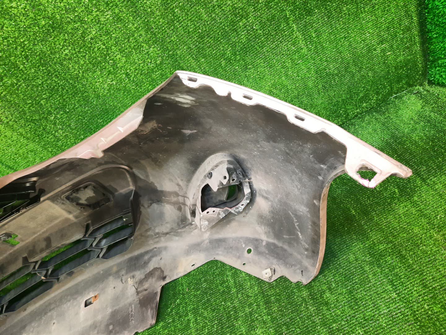 Бампер передний NISSAN MARCH K13 84937 5 ракурс
