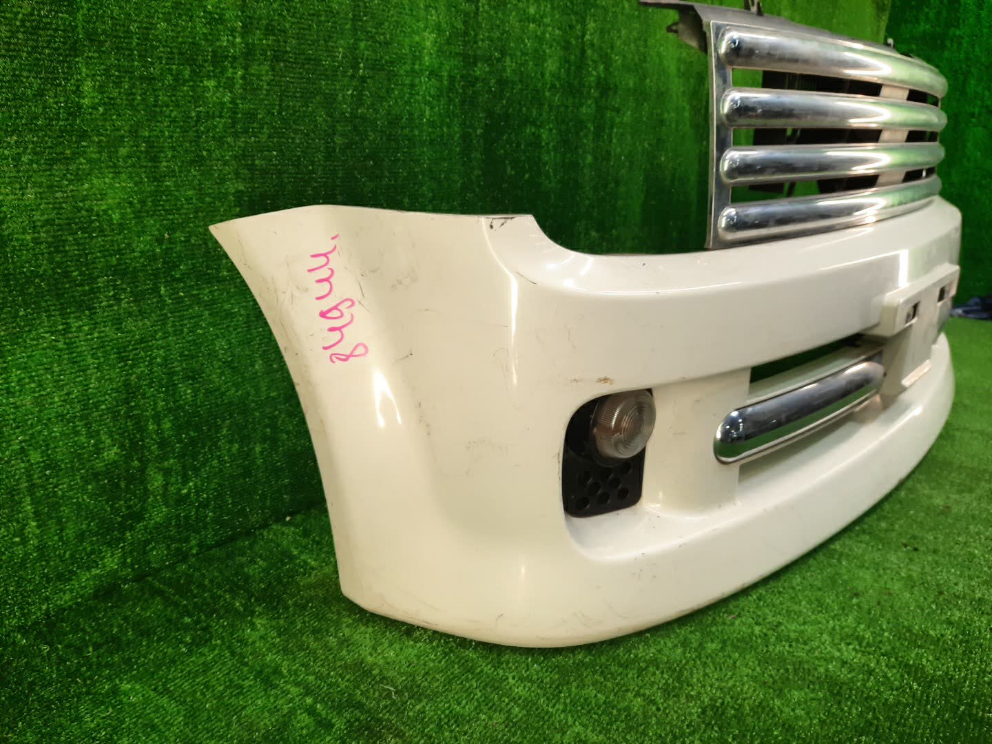 Бампер передний NISSAN CUBE Z11 84944 3 ракурс