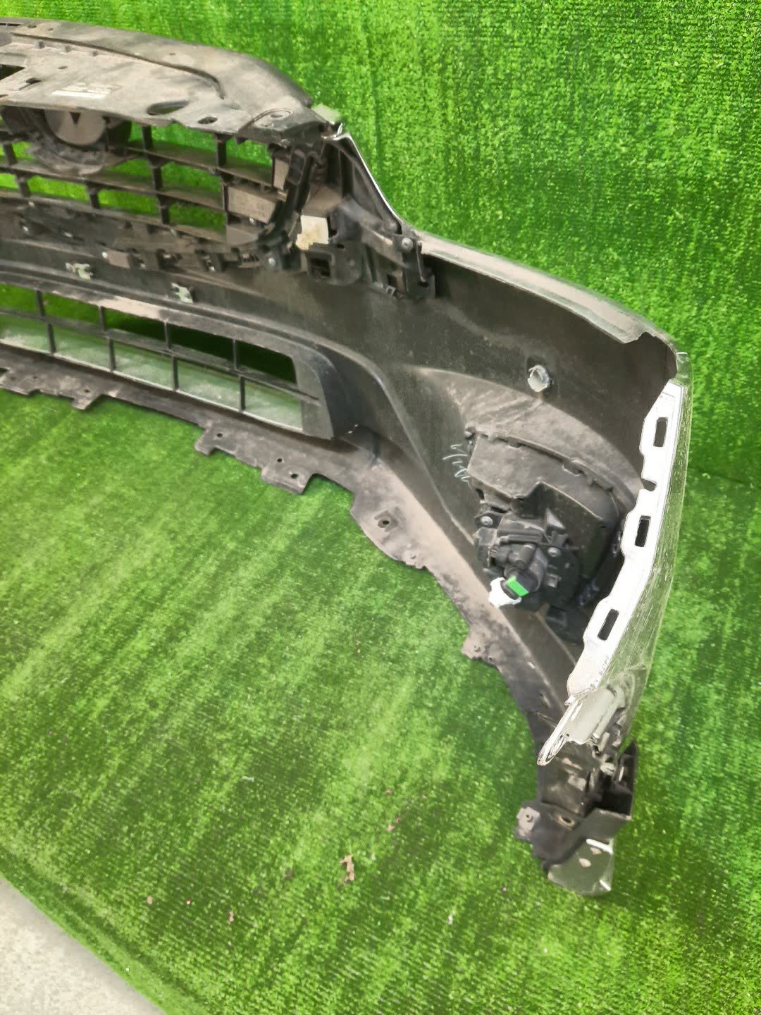 Бампер передний MAZDA CX-5 KE5AW, KE5FW, KEEAW, KEEFW, KE2AW, KE2FW 85294 4 ракурс