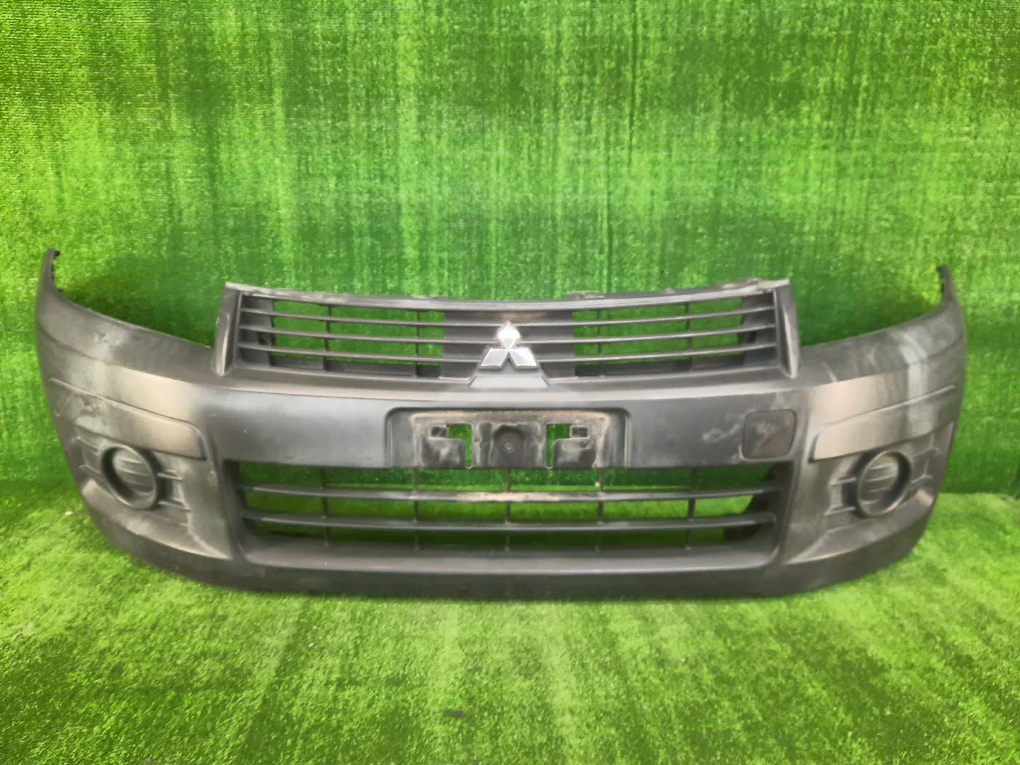 Бампер передний MITSUBISHI LANCER Y12 85492 1 ракурс