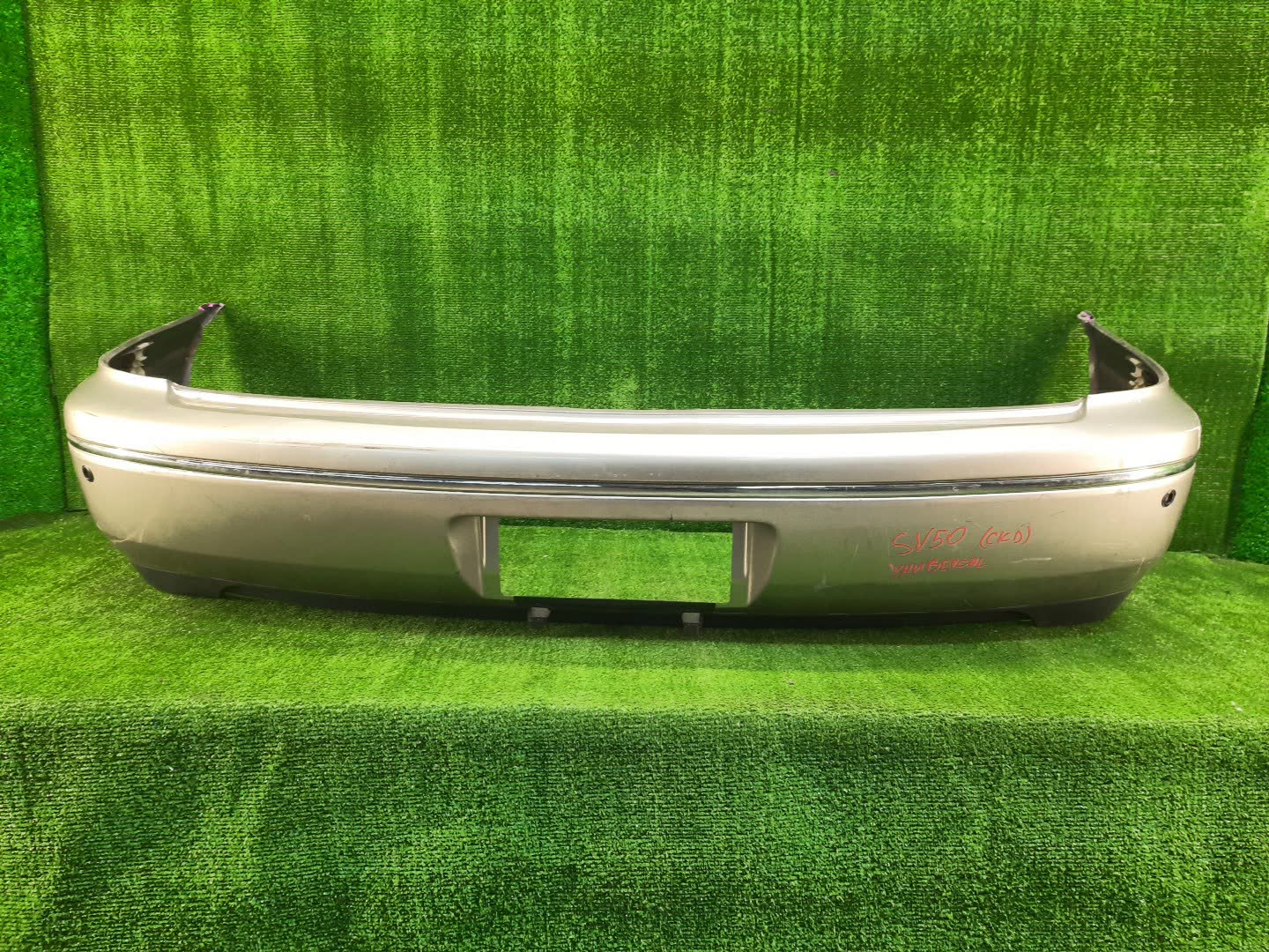 Бампер задний TOYOTA VISTA ARDEO ZZV50G, SV50G, SV55G, AZV50G, AZV55G ,85621 1 ракурс Бампер задний TOYOTA VISTA ARDEO ZZV50G, SV50G, SV55G, AZV50G, AZV55G ,85621 1 ракурс