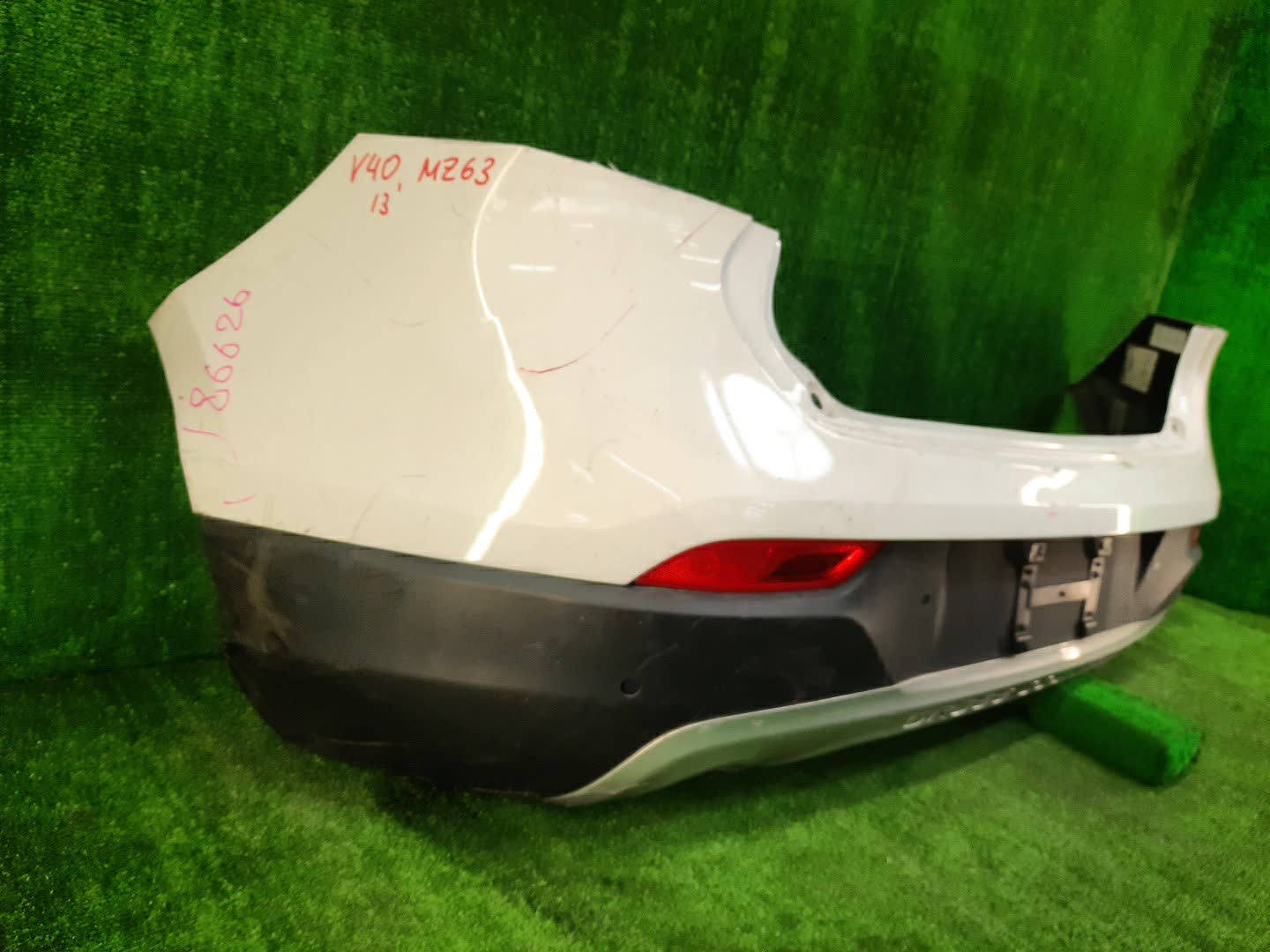 Бампер задний VOLVO V40 MZ63, MV, MV48 85626 3 ракурс