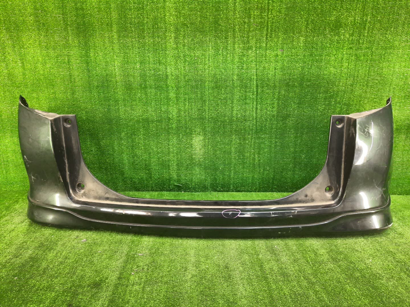 Бампер задний TOYOTA RACTIS NCP100, NCP105, SCP100 85833 1 ракурс