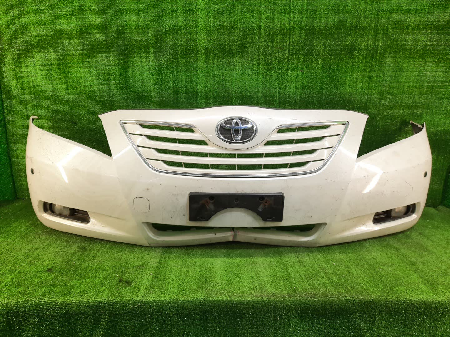Бампер передний TOYOTA CAMRY, ALTIS AHV40, GSV40, ACV40, ACV45, ACV40N, ACV45N 85881 1 ракурс