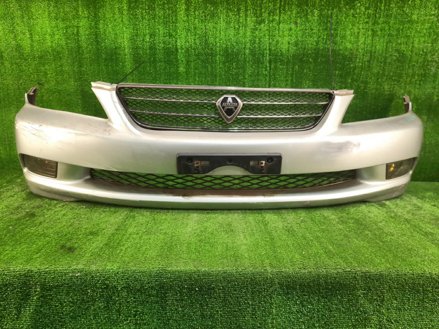 Бампер передний TOYOTA ALTEZZA, IS200, IS300 GXE10, SXE10, JCE10, JCE15 85935 1 ракурс