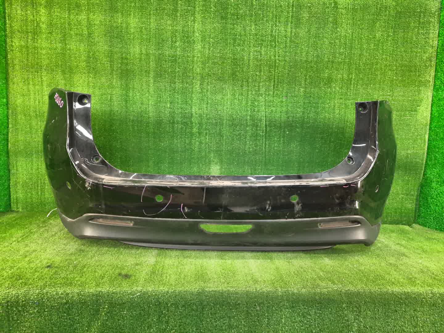Бампер задний TOYOTA HARRIER ZSU60W 860047 1 ракурс