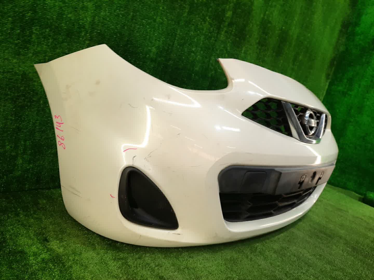 Бампер передний NISSAN MARCH K13 86143 4 ракурс
