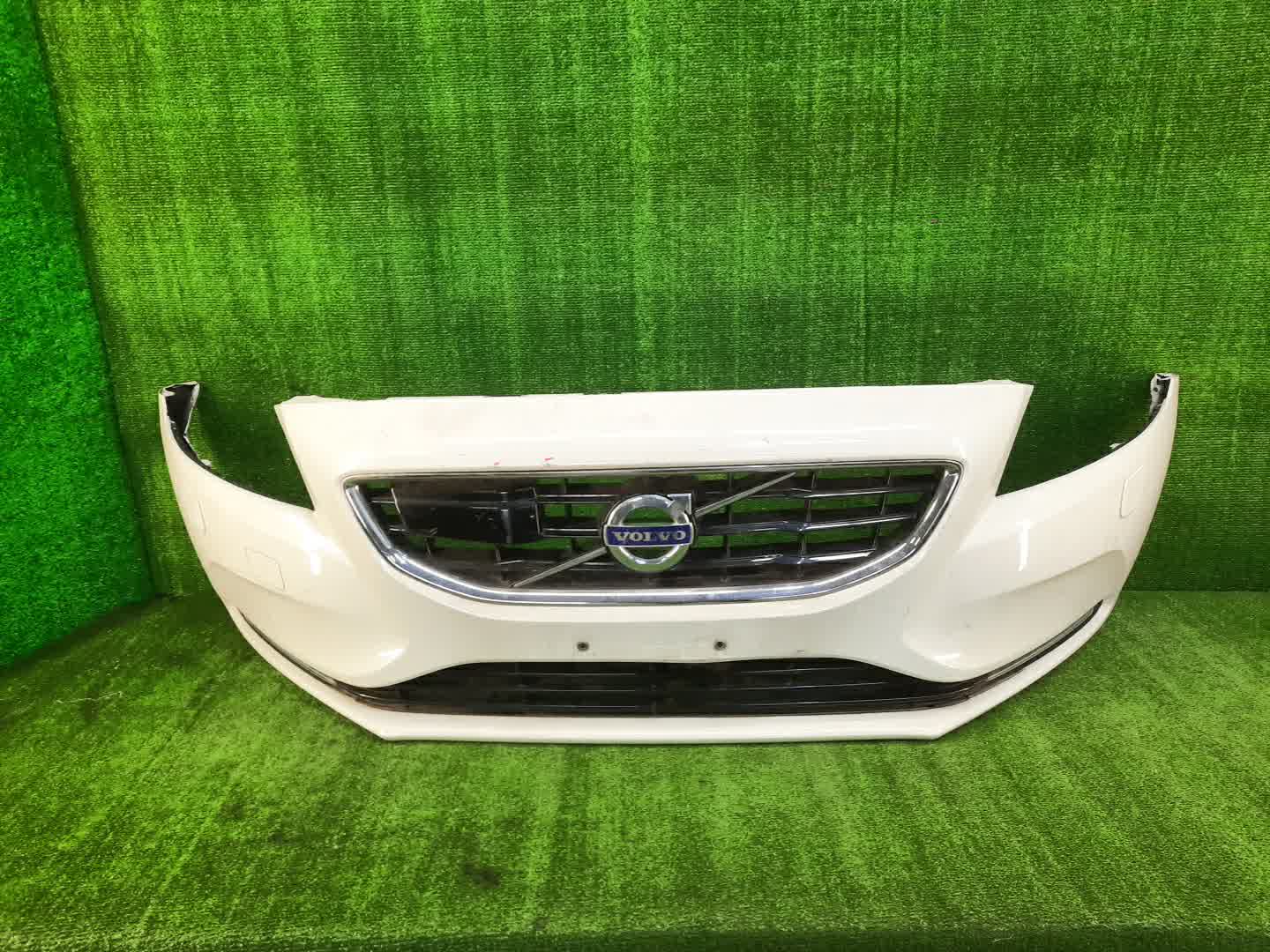 Бампер передний VOLVO V40 MZ63, MV, MV48 86271 1 ракурс