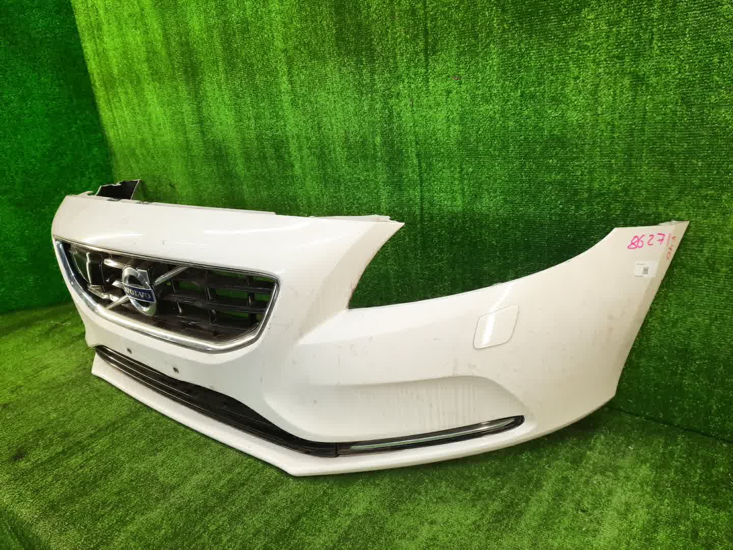 Бампер передний VOLVO V40 MZ63, MV, MV48 86271 2 ракурс