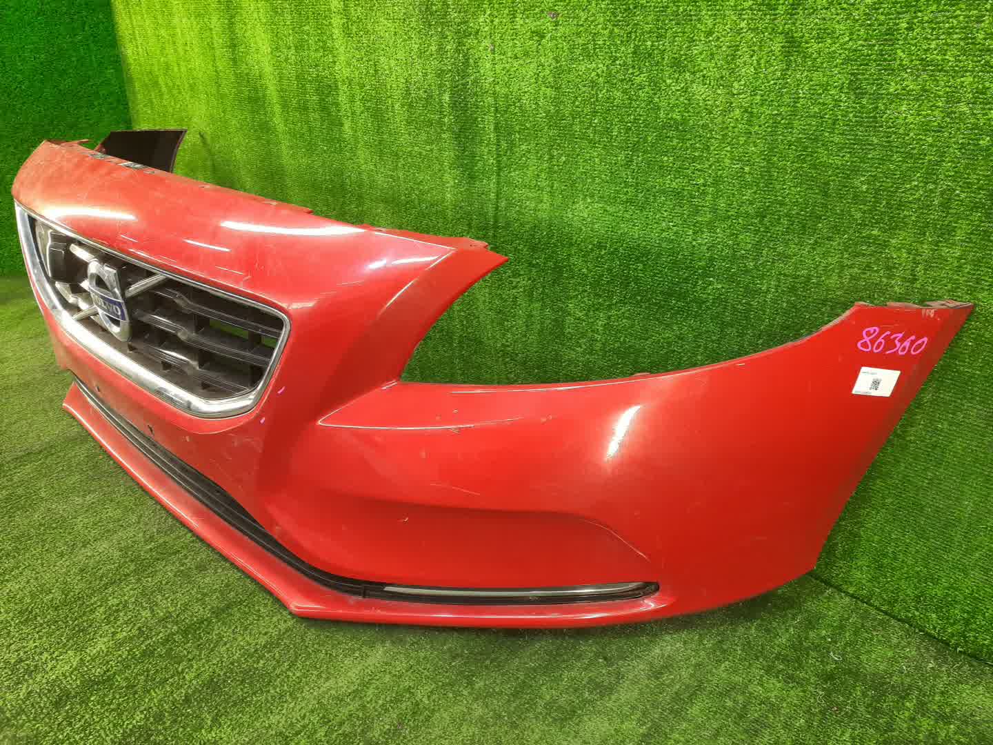 Бампер передний VOLVO V40 MZ63, MV, MV48 86360 2 ракурс