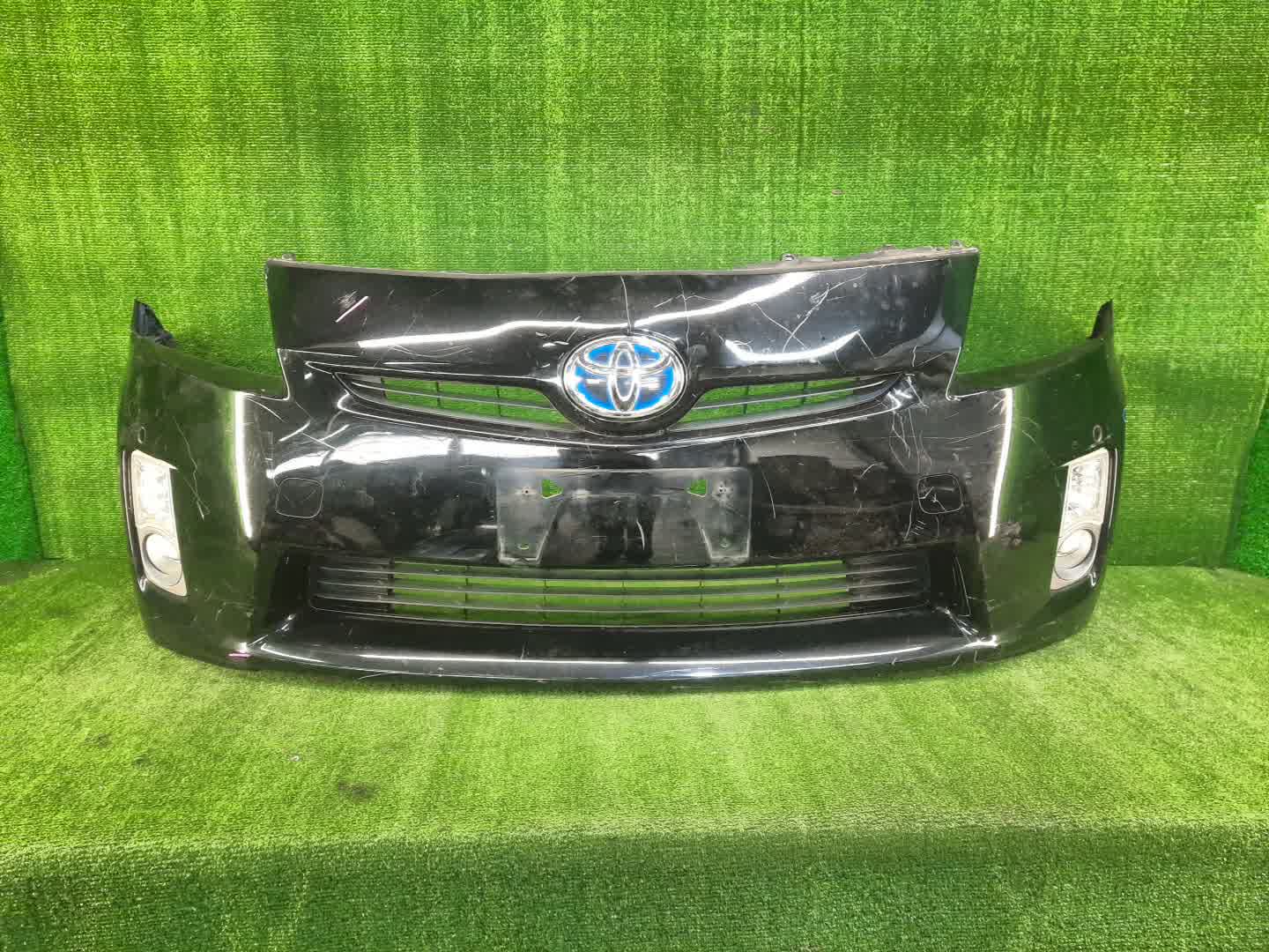 Бампер передний TOYOTA PRIUS ZVW30 86473 1 ракурс