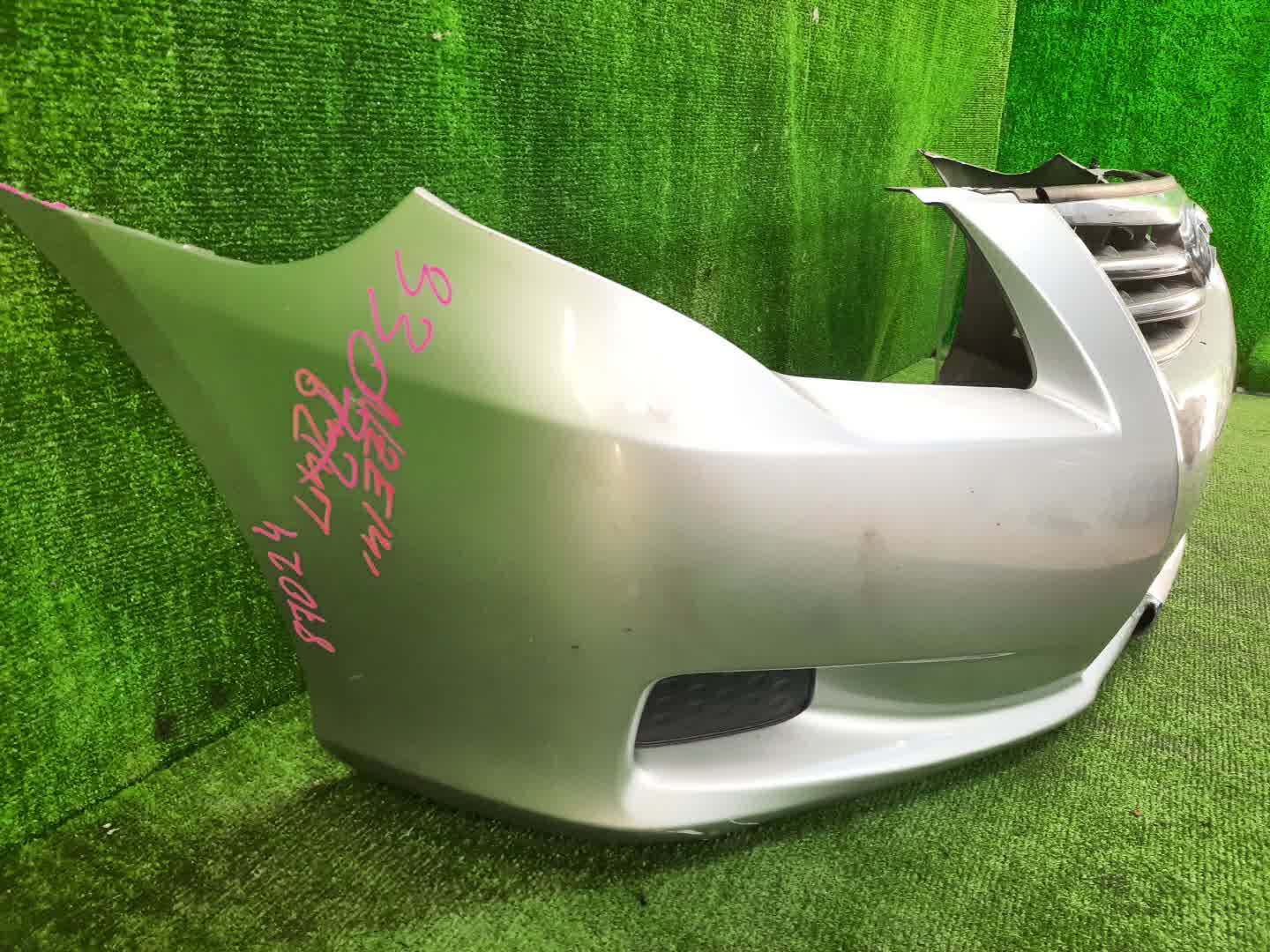 Бампер передний TOYOTA COROLLA FIELDER, COROLLA AXIO ZRE144G, ZRE142G, NZE144G, NZE141G, NZE141, NZE144, ZRE142, ZRE144 87024 3 ракурс Бампер передний TOYOTA COROLLA FIELDER, COROLLA AXIO ZRE144G, ZRE142G, NZE144G, NZE141G, NZE141, NZE144, ZRE142, ZRE144 87024 3 ракурс
