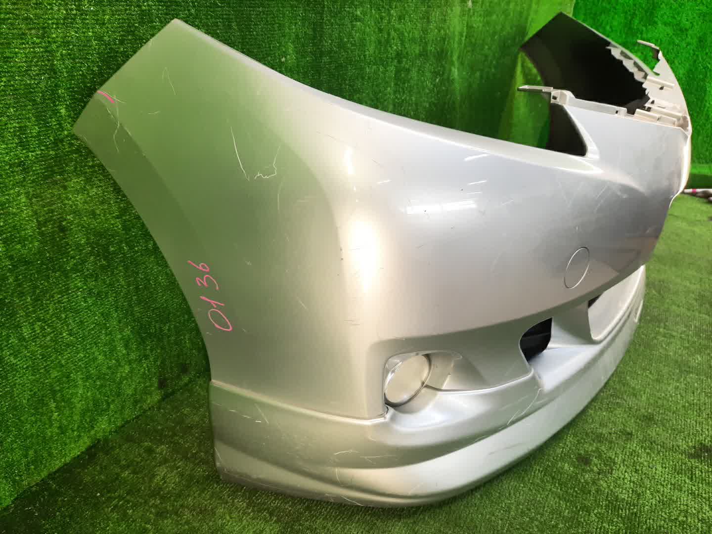 Бампер передний TOYOTA ESTIMA ACR50W 0136 3 ракурс