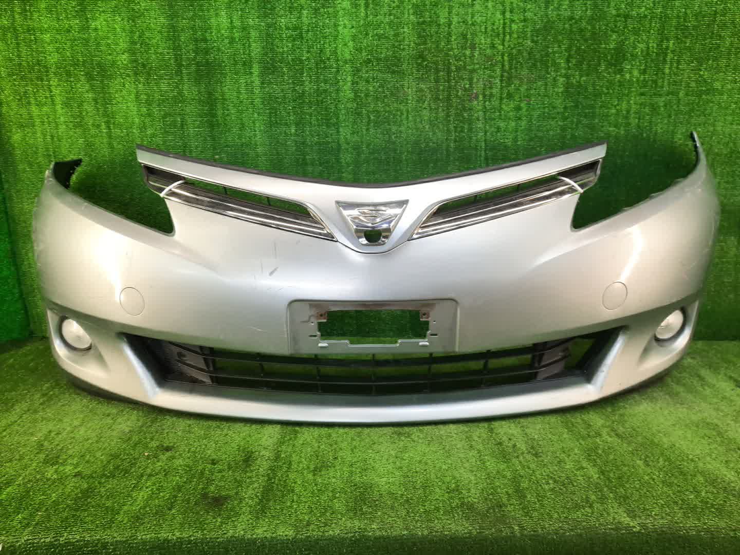 Бампер передний TOYOTA ESTIMA ACR50W 0180 1 ракурс