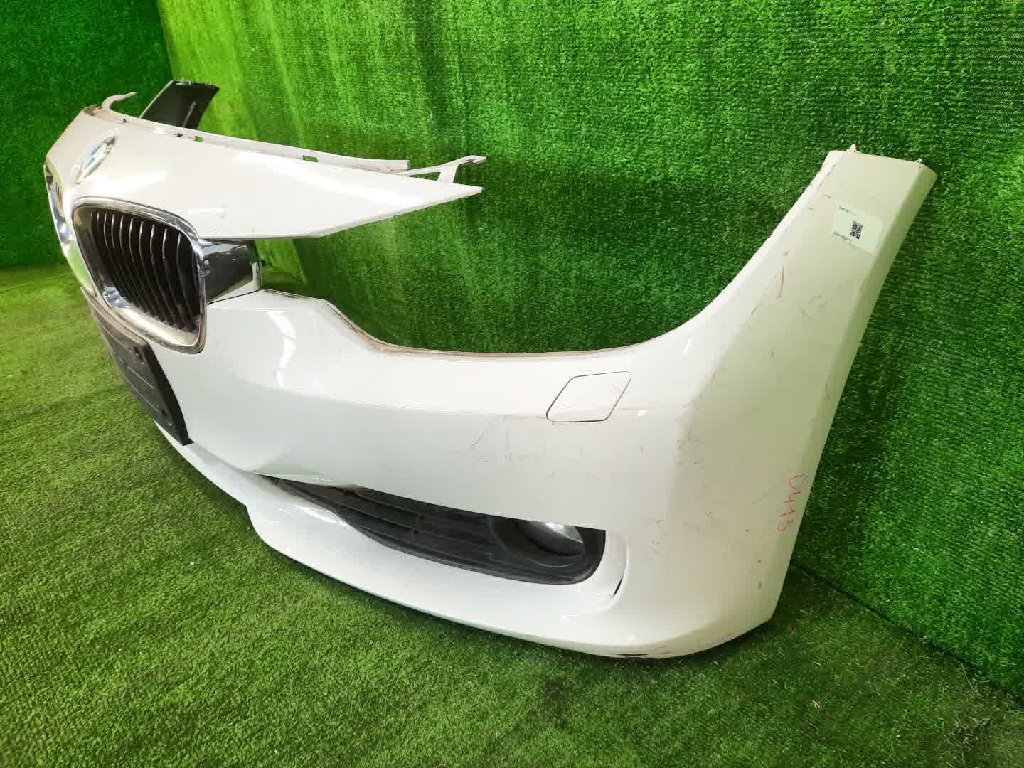 Бампер передний BMW 320d, 335i, 318d, 330d, 335d, 316d, 3-Series, 328i, 320i, 316i F30, F31 0413 2 ракурс