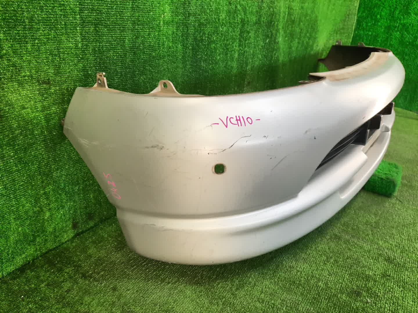 Бампер передний TOYOTA GRANVIA VCH10W, KCH10W, VCH16W, KCH16W, RCH11W, KCH11W 0425 5 ракурс Бампер передний TOYOTA GRANVIA VCH10W, KCH10W, VCH16W, KCH16W, RCH11W, KCH11W 0425 5 ракурс