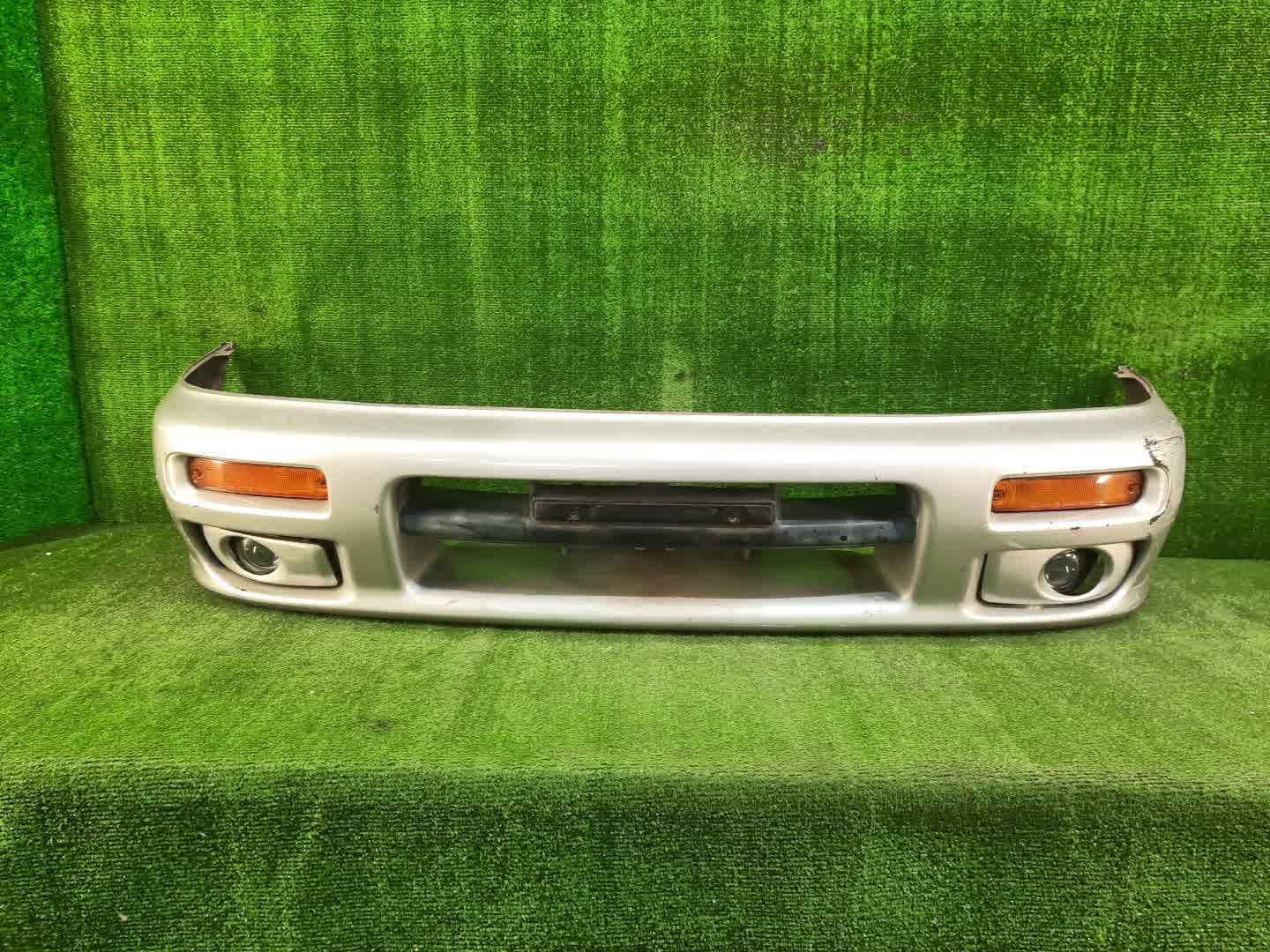 Бампер передний SUBARU IMPREZA GC8, GF2, GF3, GF5, GF8, GF1, GF4, GC1, GF6, GC4, GC6 0625 1 ракурс