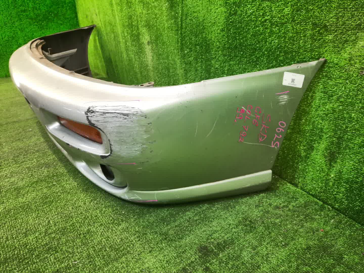 Бампер передний SUBARU IMPREZA GC8, GF2, GF3, GF5, GF8, GF1, GF4, GC1, GF6, GC4, GC6 0625 2 ракурс