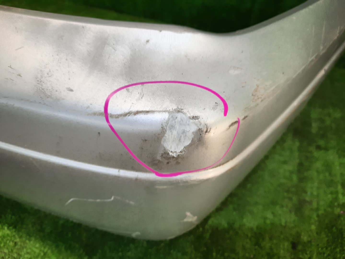Бампер задний NISSAN BLUEBIRD SU14, QU14, ENU14, HU14, HNU14, EU14 0772 3 ракурс Бампер задний NISSAN BLUEBIRD SU14, QU14, ENU14, HU14, HNU14, EU14 0772 3 ракурс