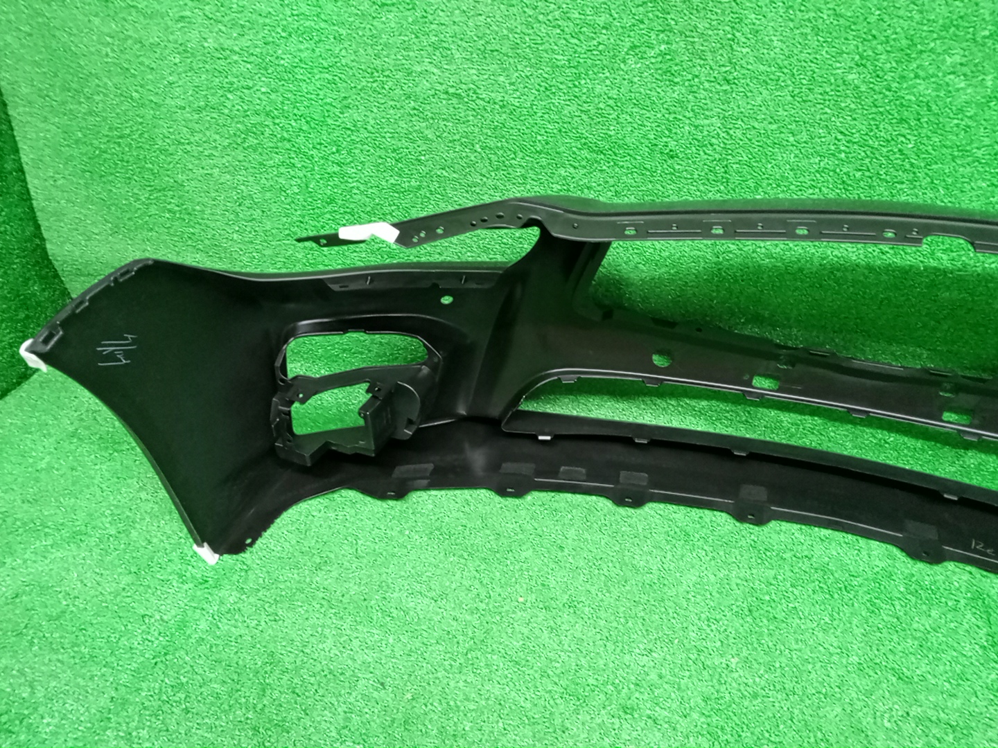 Бампер передний NISSAN SKYLINE V37 62022-4GD0H 2 ракурс