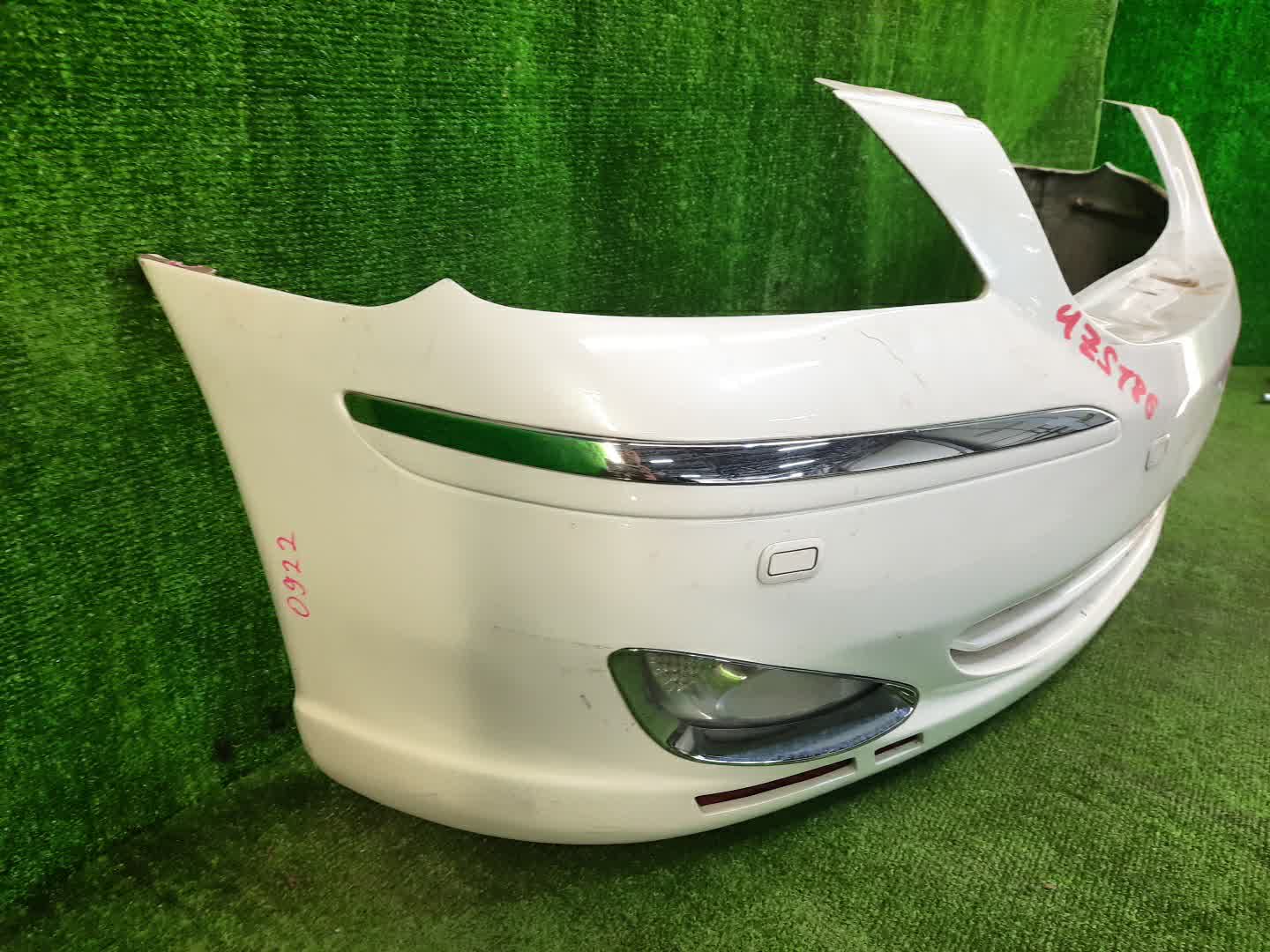Бампер передний TOYOTA CROWN MAJESTA UZS186 0922 3 ракурс