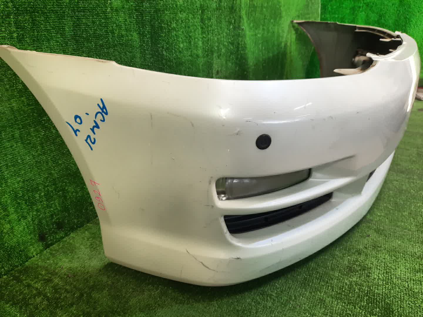 Бампер передний TOYOTA IPSUM ACM21W, ACM26W 0927 4 ракурс