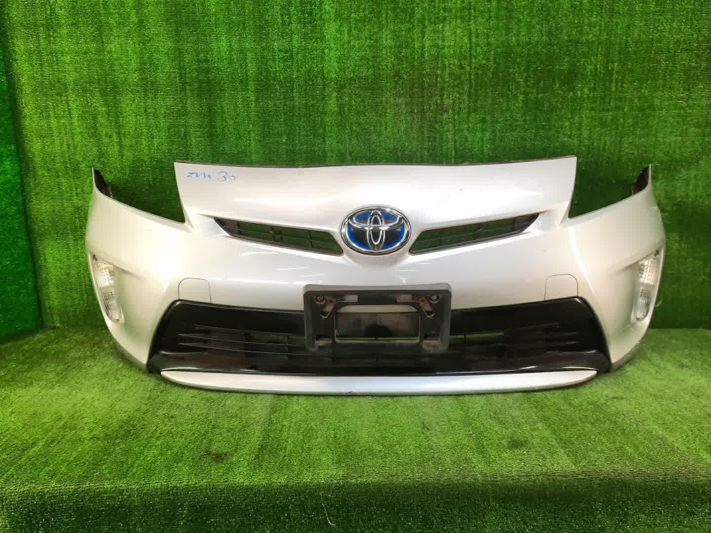Бампер передний TOYOTA PRIUS ZVW30 0974 1 ракурс