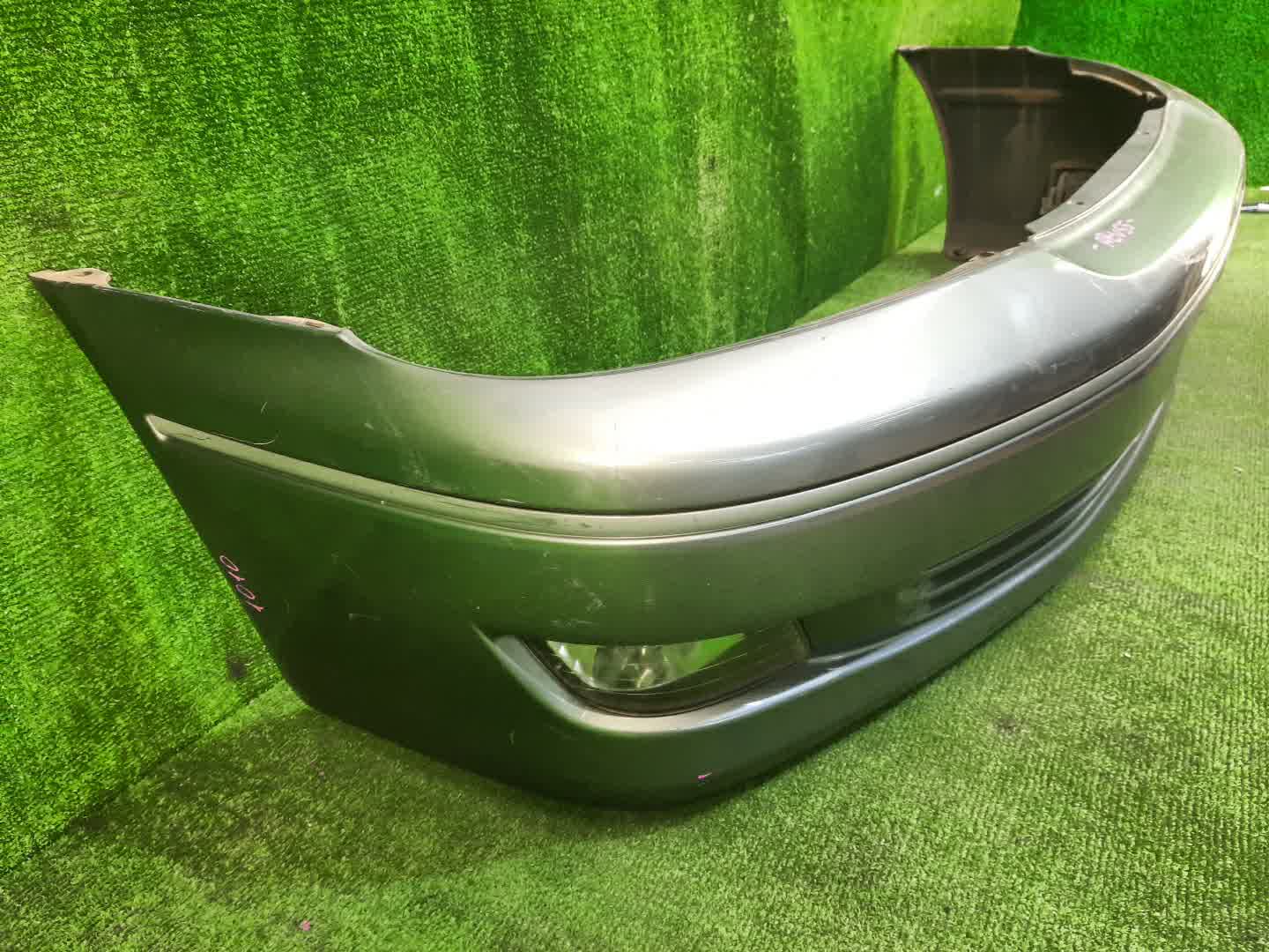 Бампер передний TOYOTA VISTA ZZV50 1010 4 ракурс