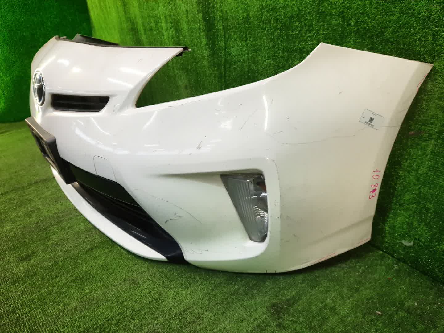 Бампер передний TOYOTA PRIUS ZVW30 1083 2 ракурс
