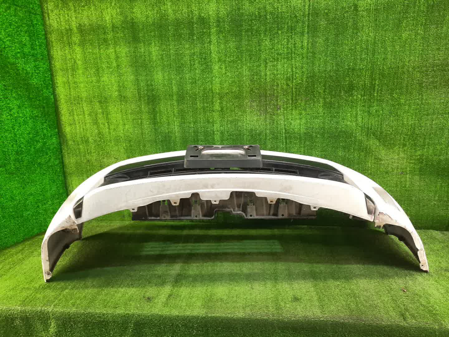 Бампер передний TOYOTA PRIUS ZVW30 1083 4 ракурс