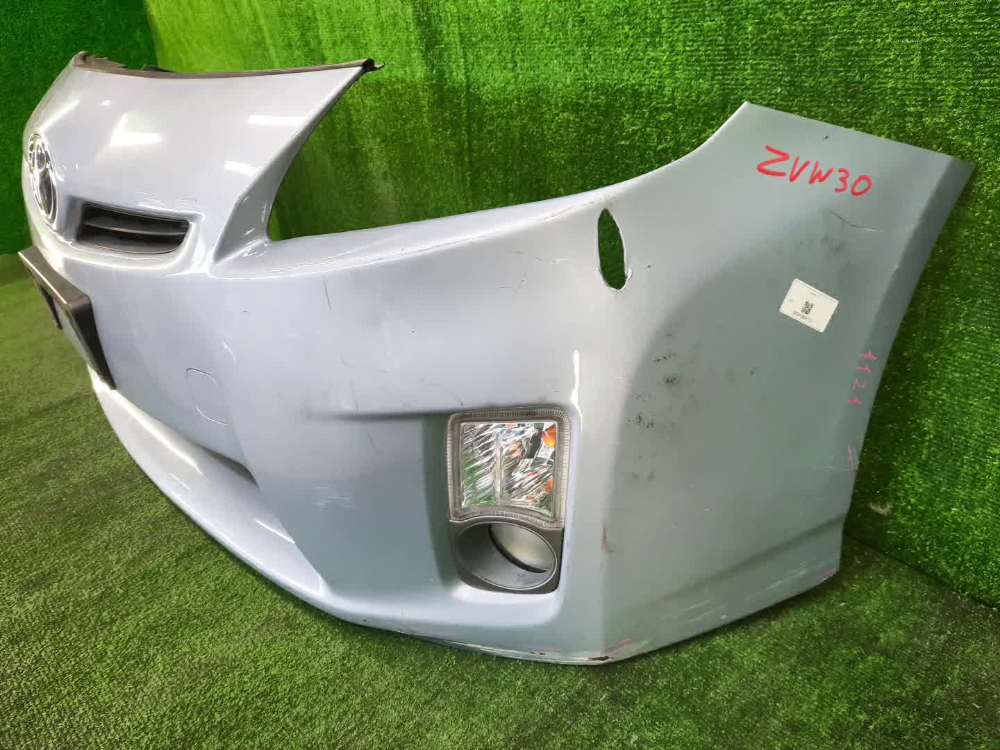 Бампер передний TOYOTA PRIUS ZVW30 1121 2 ракурс