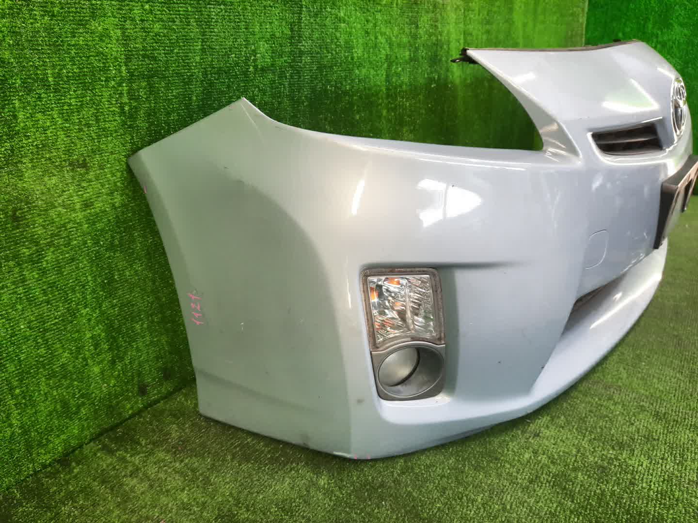 Бампер передний TOYOTA PRIUS ZVW30 1121 4 ракурс