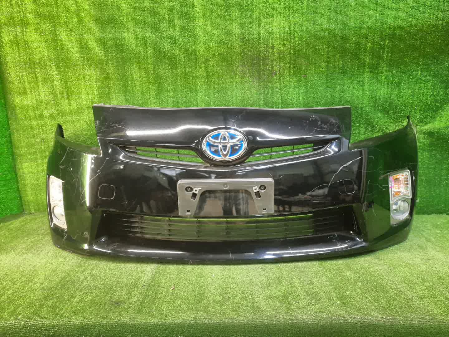 Бампер передний TOYOTA PRIUS ZVW30 1384 1 ракурс