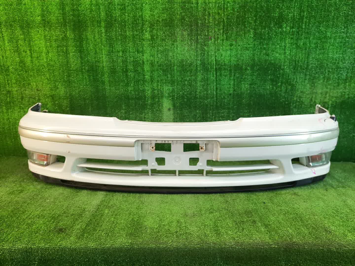 Бампер передний TOYOTA MARK II GX100, JZX100, JZX101, LX100, GX105, JZX105, SX100 1587 1 ракурс