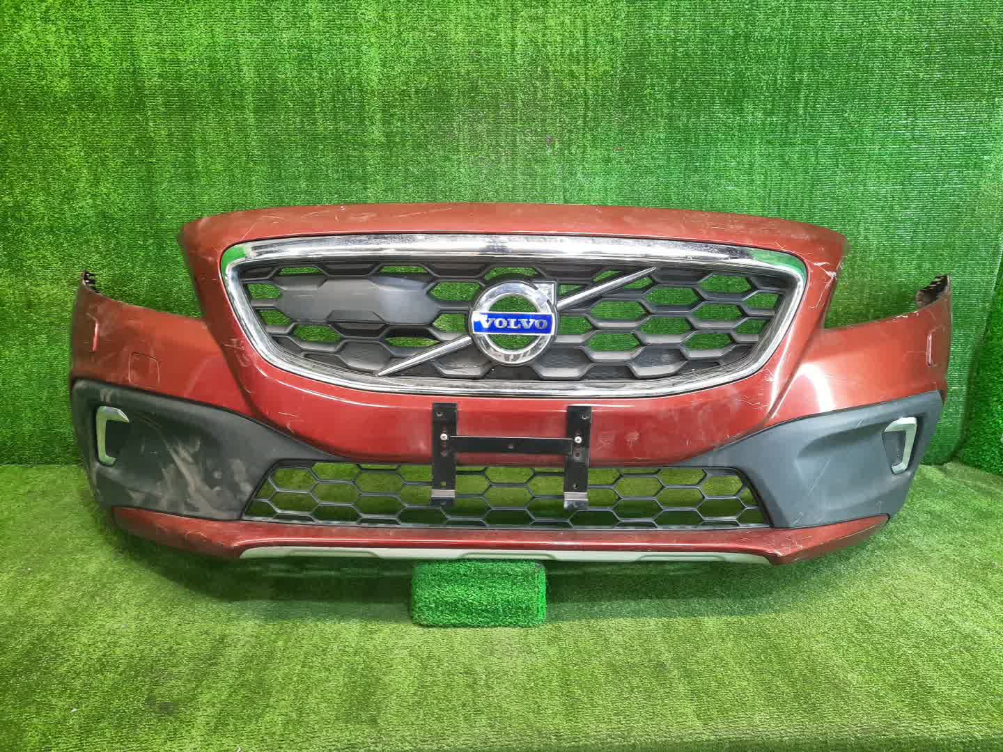 Бампер передний VOLVO V40 MZ63, MV, MV48 31383786 1 ракурс