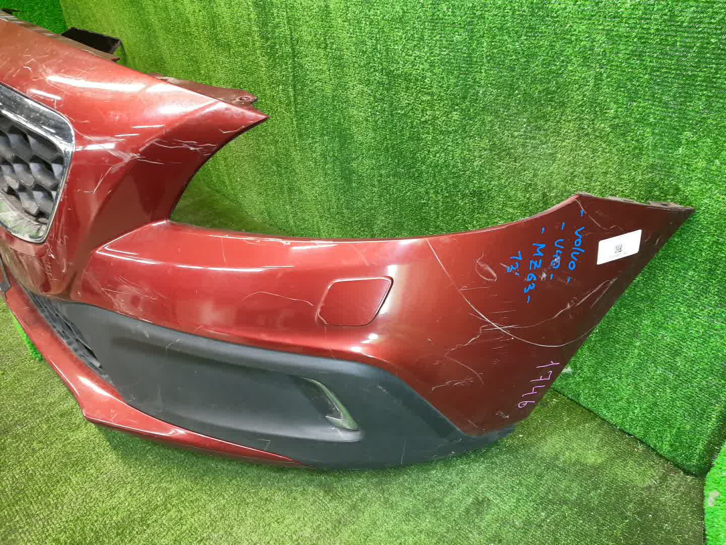 Бампер передний VOLVO V40 MZ63, MV, MV48 31383786 2 ракурс
