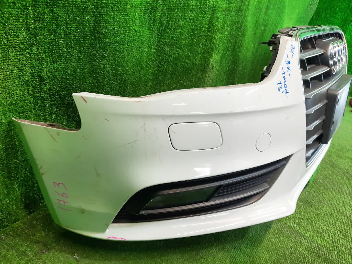 Бампер передний AUDI A4 8K2, B8, 8K5 8K0807065E 3 ракурс