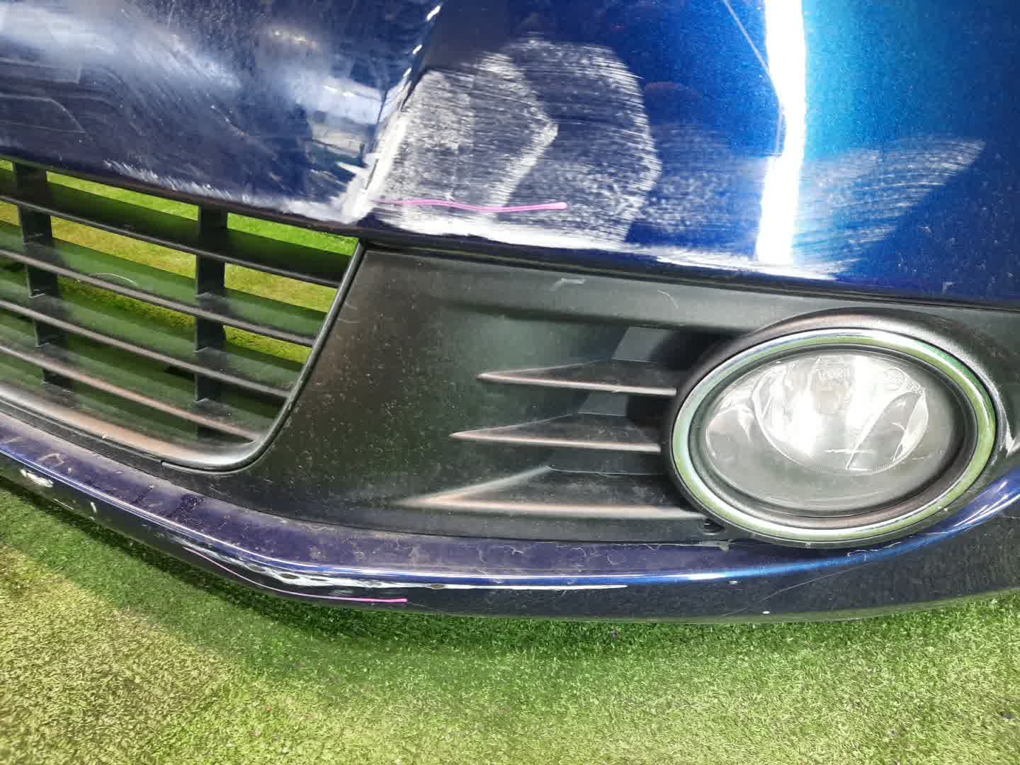 Бампер передний VOLKSWAGEN GOLF 5K1, MK6, AJ5 2063 3 ракурс
