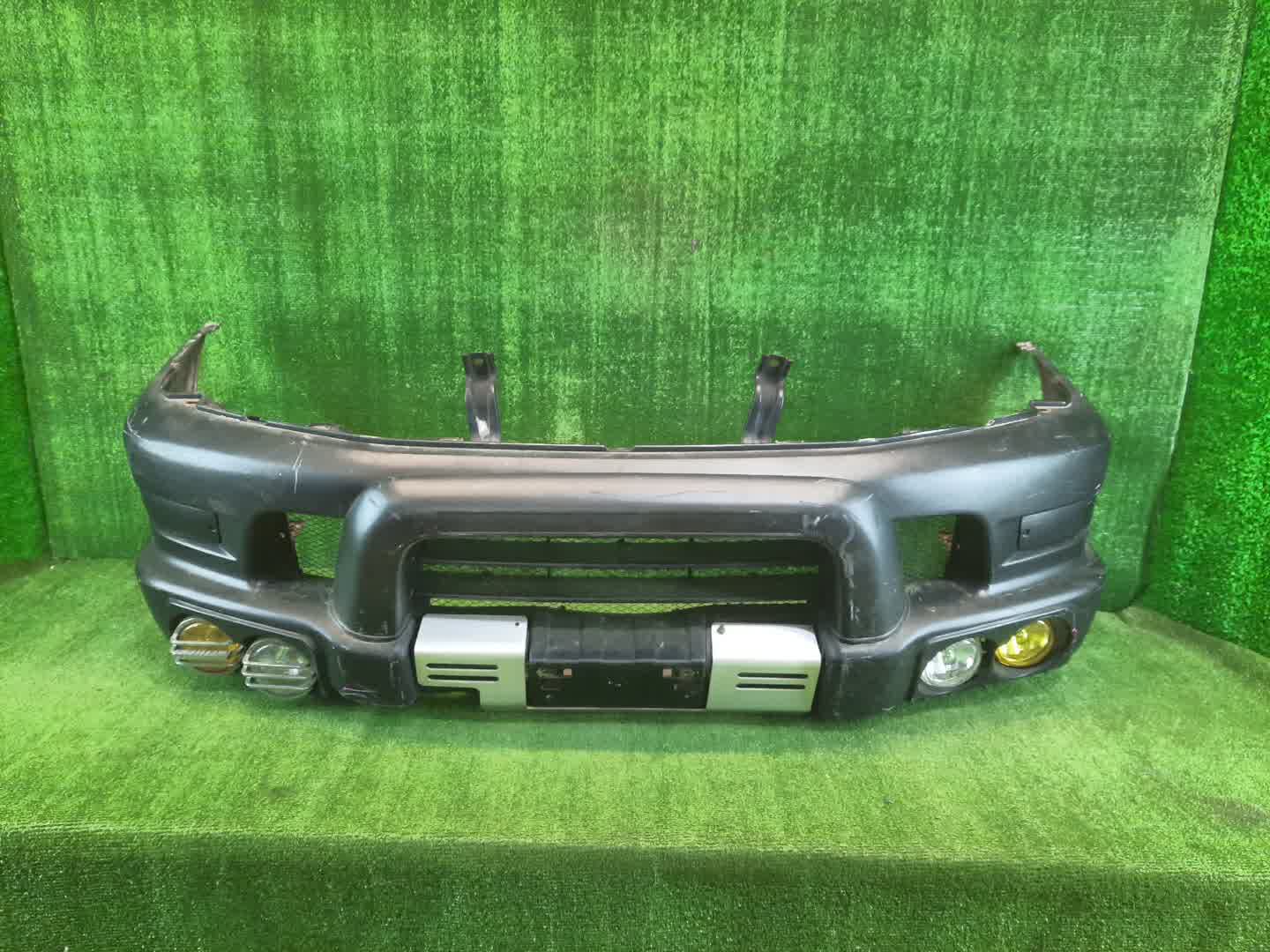 Бампер передний MITSUBISHI DELICA PD6W, PA3V, PA4W, PA5V, PA5W, PD4W, PD8W, PE8W, PF6W, PF8W, FE8W, PB5W, PD5V 2324 1 ракурс