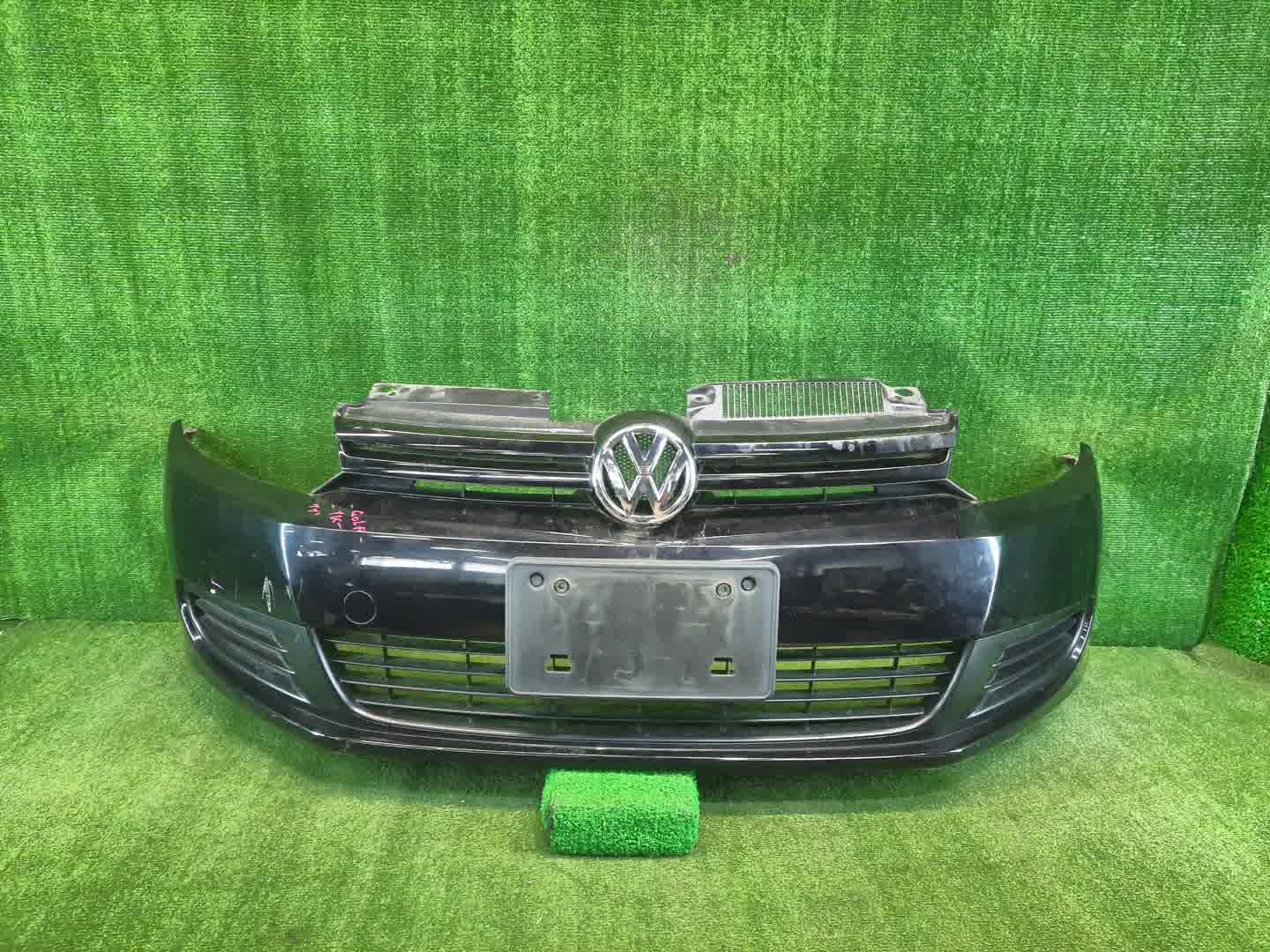 Бампер передний VOLKSWAGEN GOLF 5K1, MK6, AJ5 2396 1 ракурс