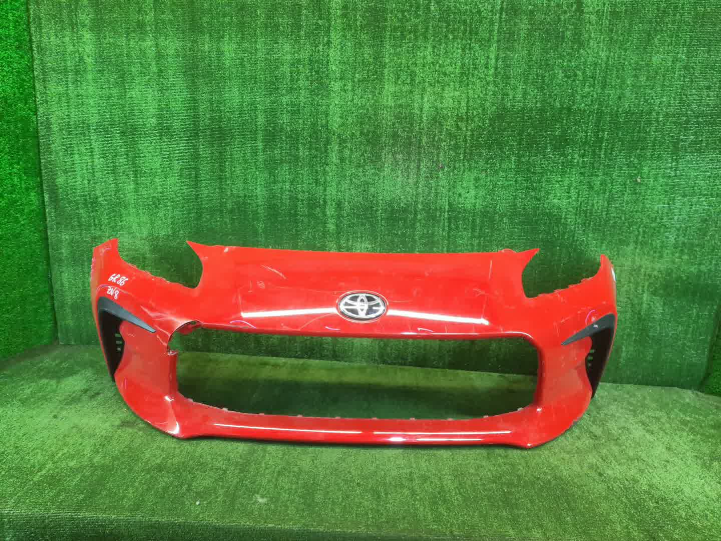 Бампер передний TOYOTA BRZ, GT86 ZC6, ZN6 3392 1 ракурс