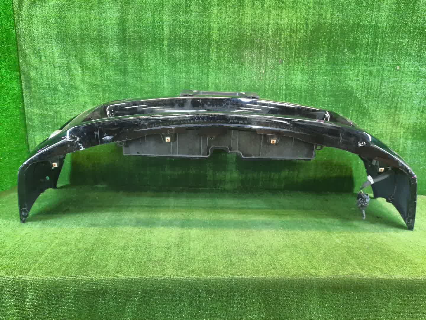 Бампер передний TOYOTA PRIUS ZVW30 3845 4 ракурс
