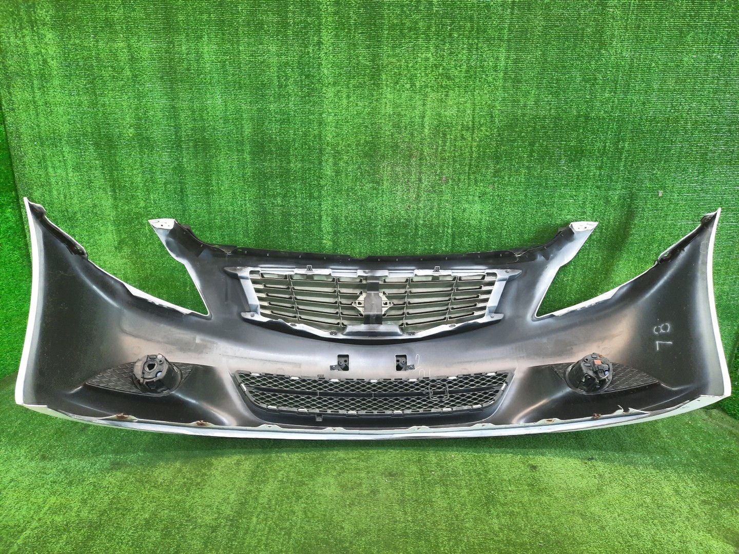 Бампер передний NISSAN SKYLINE V36 3852 5 ракурс