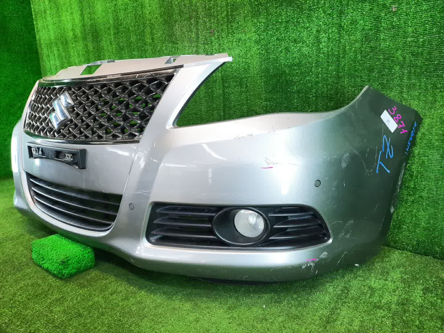 Бампер передний SUZUKI KIZASHI RE91S 3871 2 ракурс