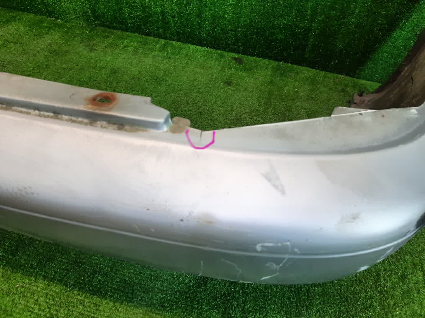Бампер задний TOYOTA COROLLA AE111, AE114, AE110, EE111, CE110, CE114 3951 3 ракурс Бампер задний TOYOTA COROLLA AE111, AE114, AE110, EE111, CE110, CE114 3951 3 ракурс