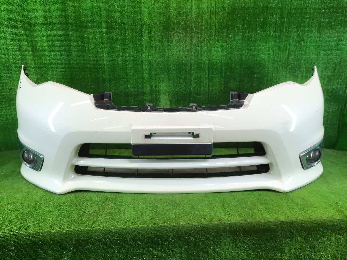Бампер передний NISSAN SERENA C26 4022 1 ракурс