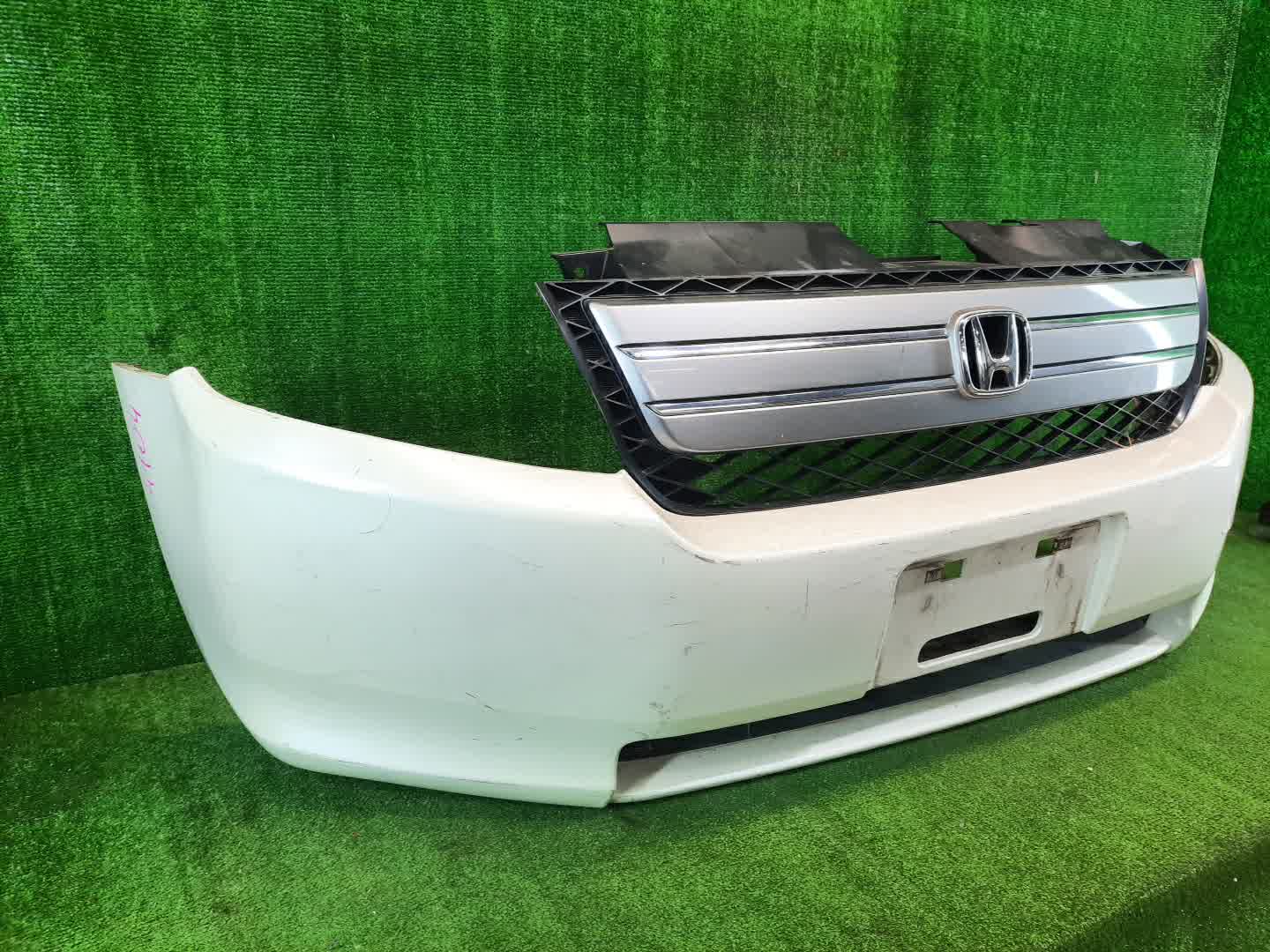 Бампер передний HONDA MOBILIO SPIKE GK1, GK2 4104 3 ракурс