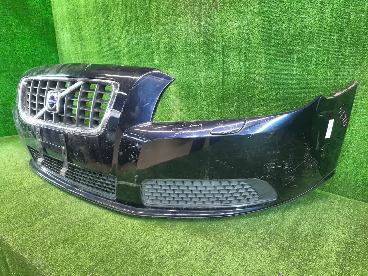Бампер передний VOLVO V70 BW60, BW47, BW40, BW90, BW69, BW71, BW98, BW56, BW48 4170 3 ракурс Бампер передний VOLVO V70 BW60, BW47, BW40, BW90, BW69, BW71, BW98, BW56, BW48 4170 3 ракурс