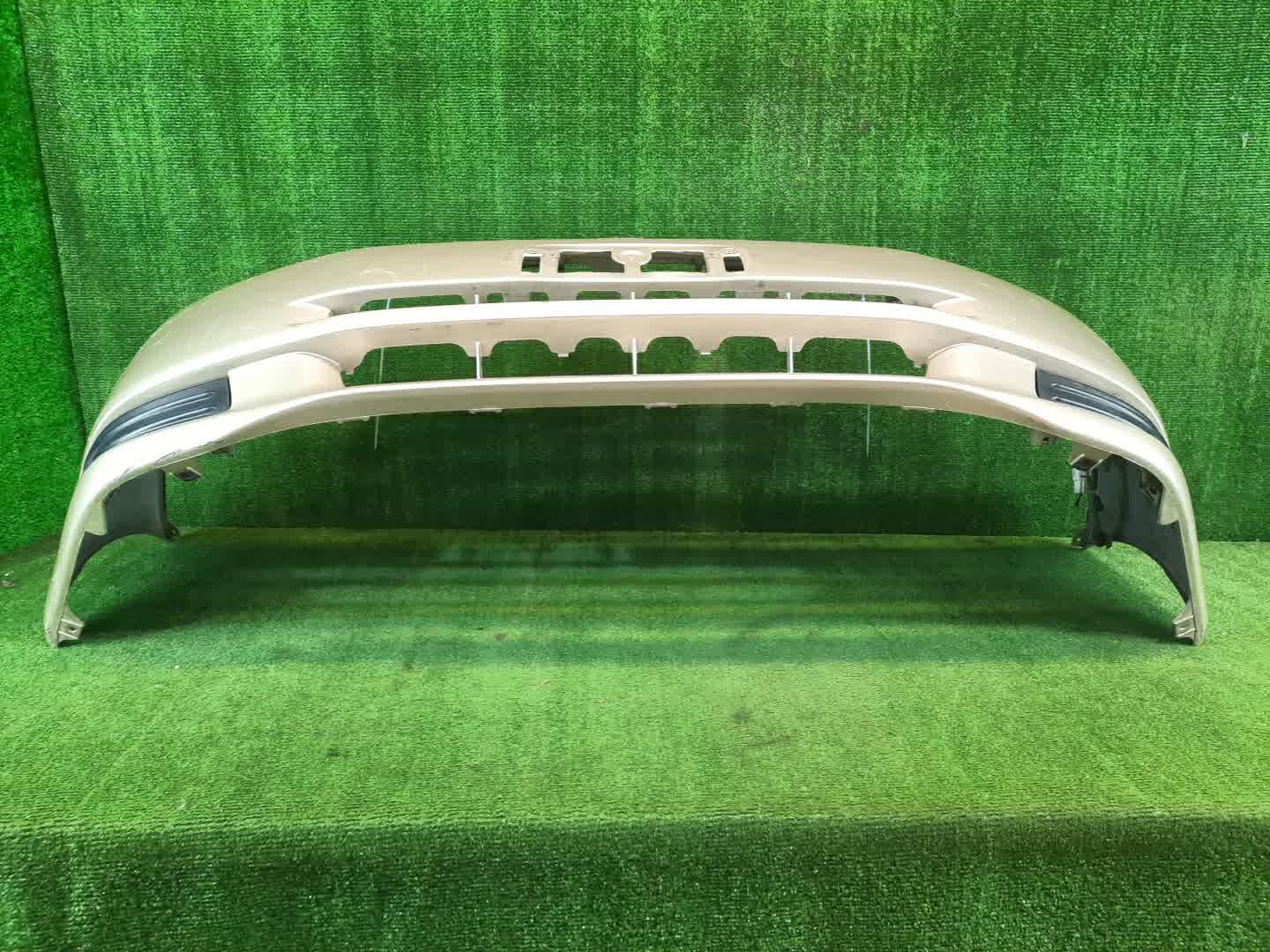Бампер передний TOYOTA ALLEX, COROLLA RUNX ZZE124, NZE121, ZZE122, ZZE123, NZE124 4211 4 ракурс