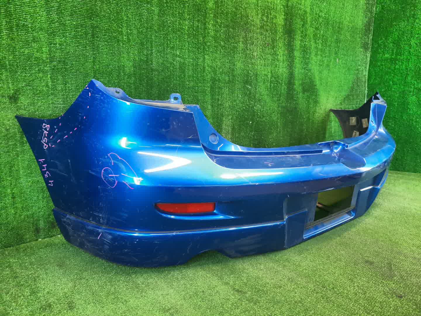 Бампер задний MAZDA AXELA, MAZDA 3, 3 BK5P, BK3P, BKEP, BK WAGON 3 ракурс